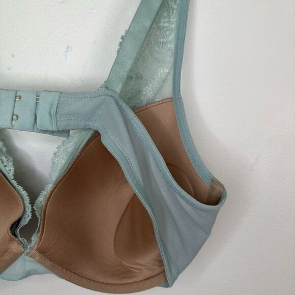 24/7™ Lace Contour Plunge Bra in daydream - Picture 7 of 10